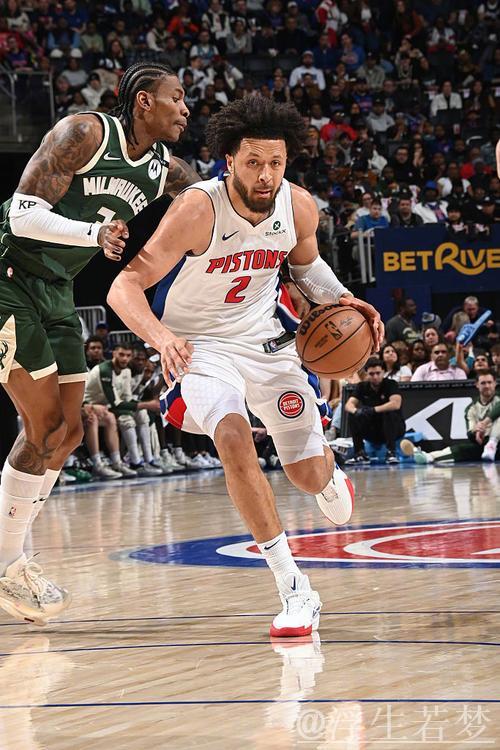 小波特狂砍32分 活塞主场击败雄鹿